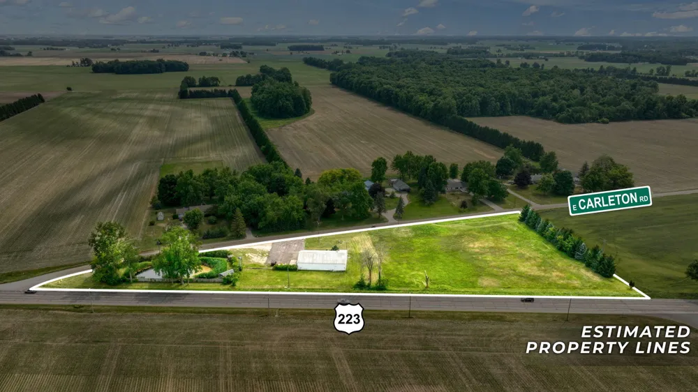 5550 E Carleton Road Palmyra, MI 49268