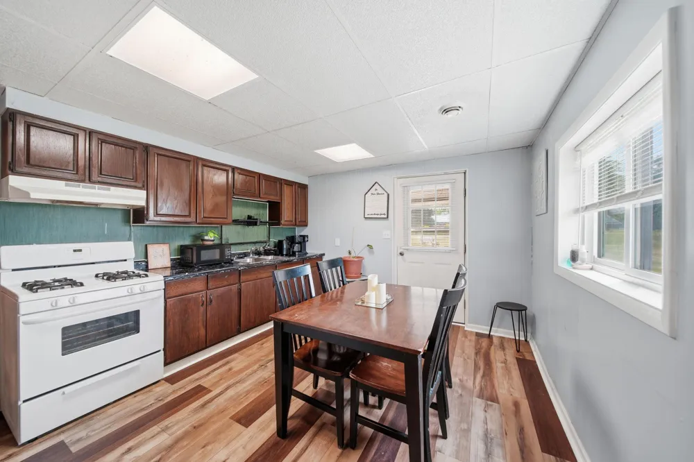 5550 E Carleton Road Palmyra, MI 49268