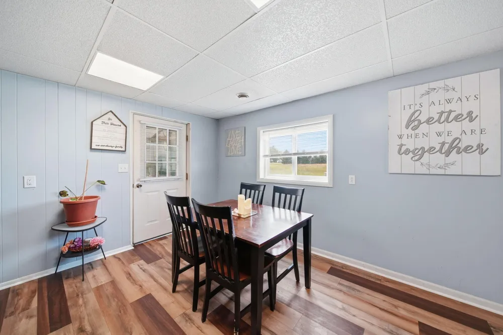 5550 E Carleton Road Palmyra, MI 49268