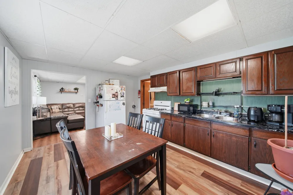 5550 E Carleton Road Palmyra, MI 49268