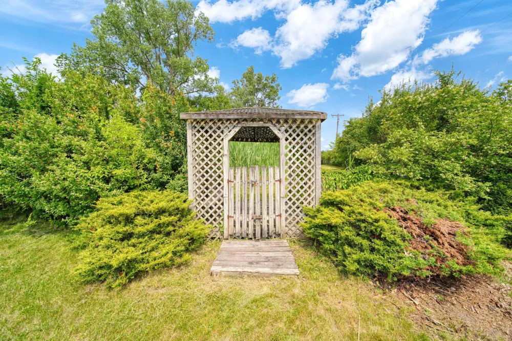 5550 E Carleton Road Palmyra, MI 49268