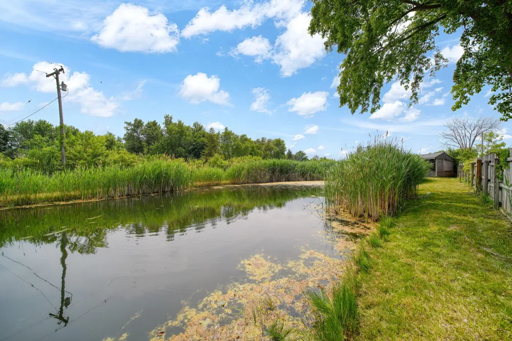 5550 E Carleton Road Palmyra, MI 49268