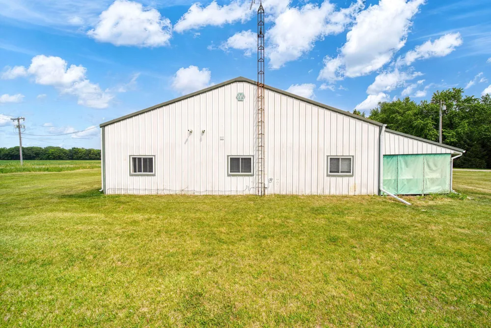 5550 E Carleton Road Palmyra, MI 49268