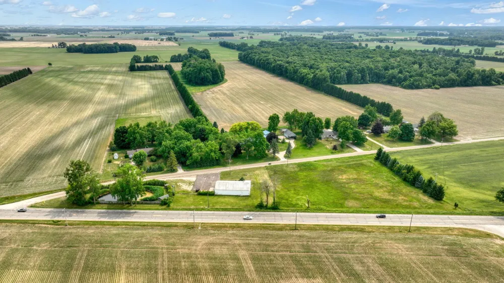5550 E Carleton Road Palmyra, MI 49268