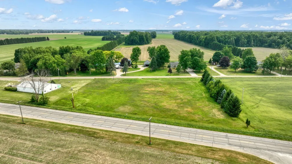 5550 E Carleton Road Palmyra, MI 49268