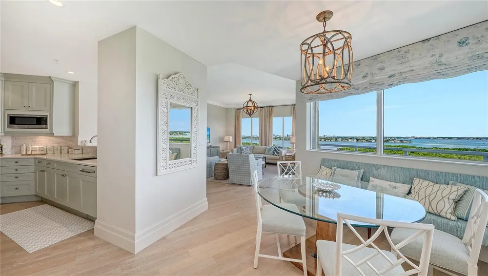 1300 BENJAMIN FRANKLIN DRIVE #908 Sarasota, FL 34236
