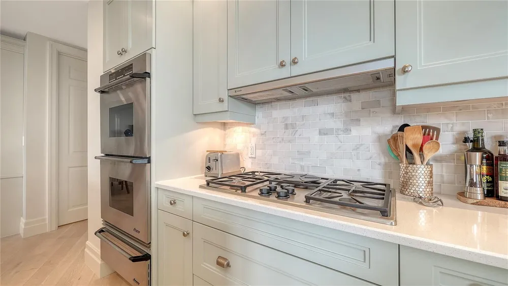 1300 BENJAMIN FRANKLIN DRIVE #908 Sarasota, FL 34236