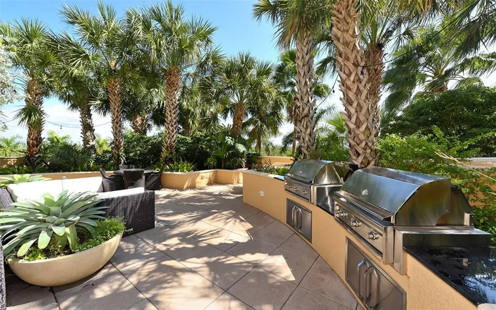 1300 BENJAMIN FRANKLIN DRIVE #908 Sarasota, FL 34236