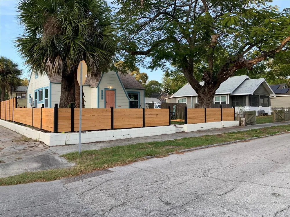 1147 JAMES AVENUE S St Petersburg, FL 33705