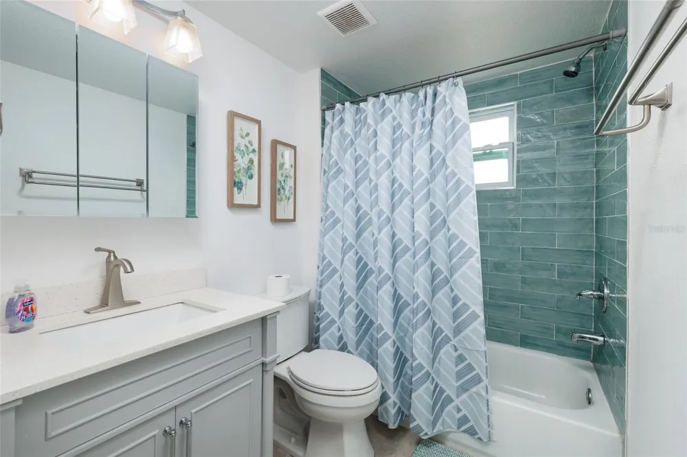 1147 JAMES AVENUE S St Petersburg, FL 33705