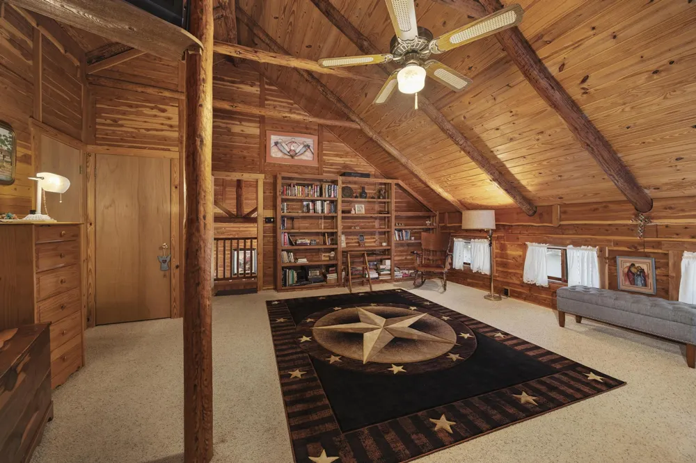707 Cat Hollow Club Drive Spicewood, TX 78669