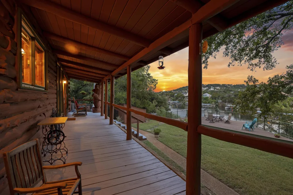 707 Cat Hollow Club Drive Spicewood, TX 78669