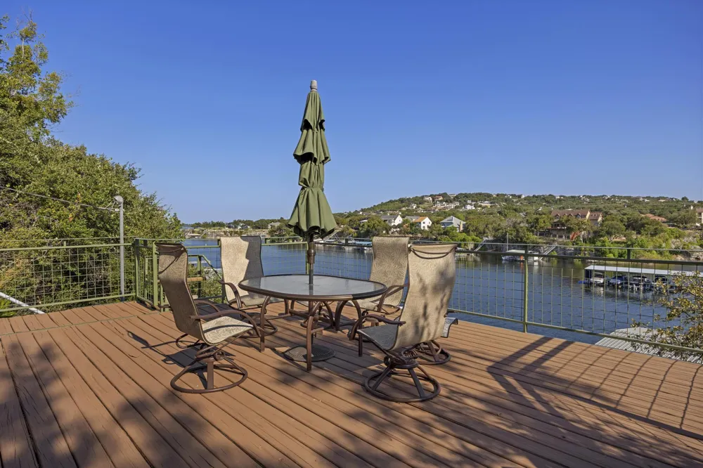 707 Cat Hollow Club Drive Spicewood, TX 78669