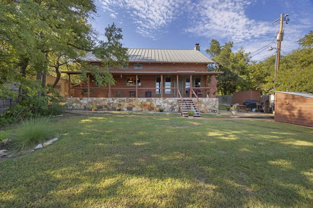 707 Cat Hollow Club Drive Spicewood, TX 78669