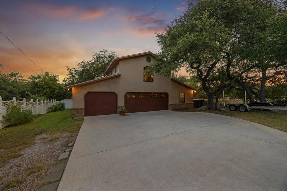 707 Cat Hollow Club Drive Spicewood, TX 78669