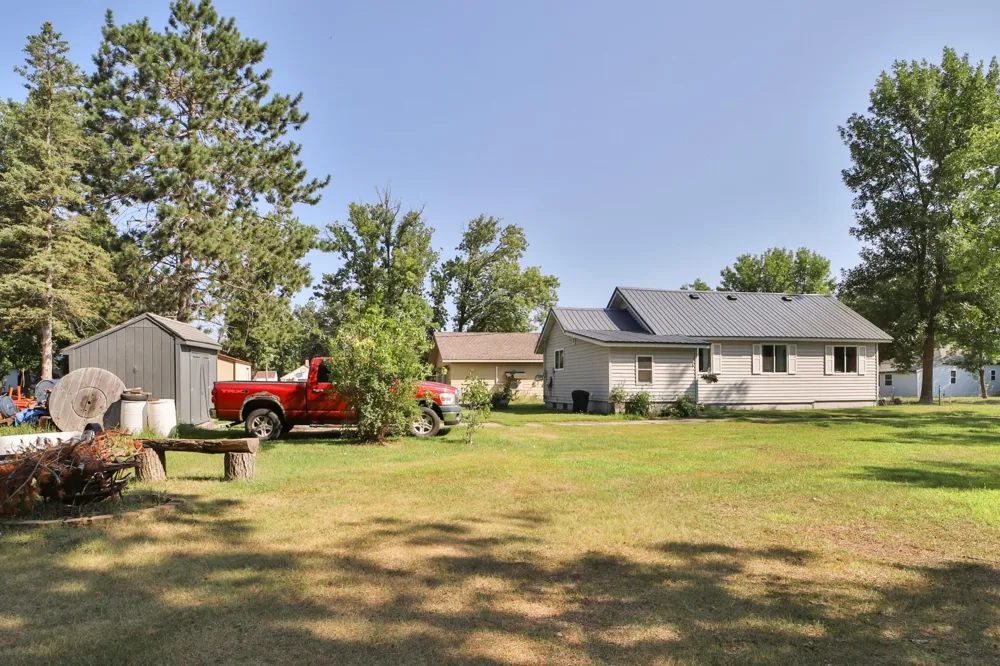 515 SW 2nd Street SW Staples, MN 56479