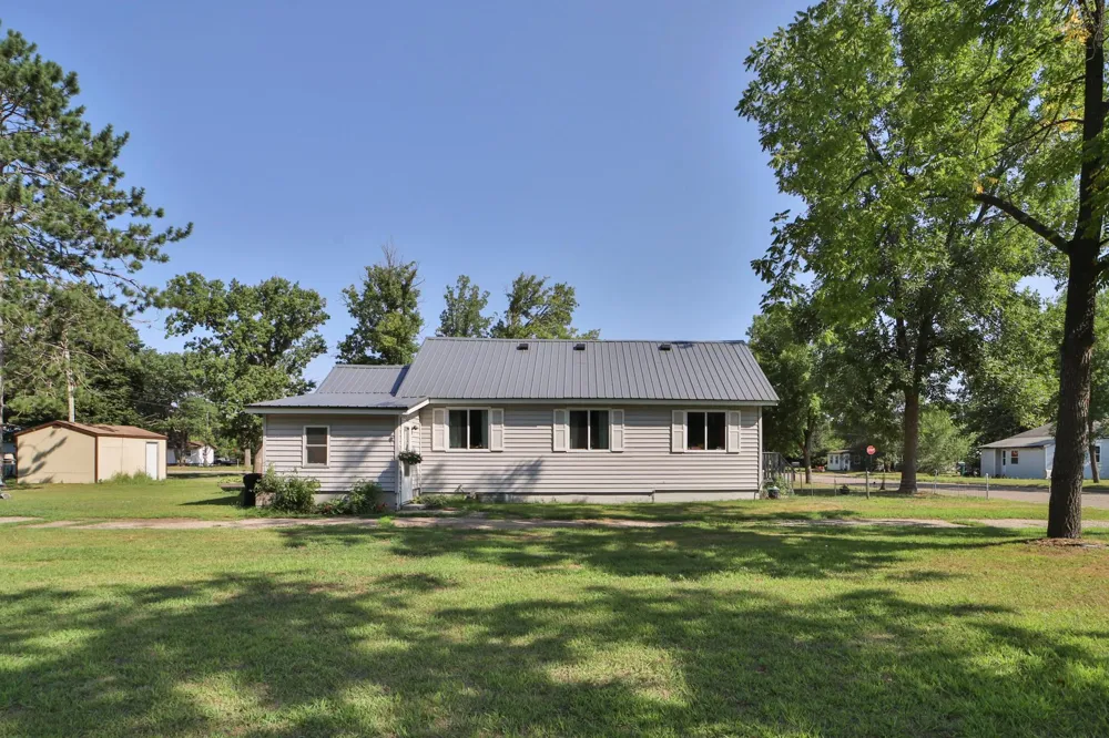 515 SW 2nd Street SW Staples, MN 56479