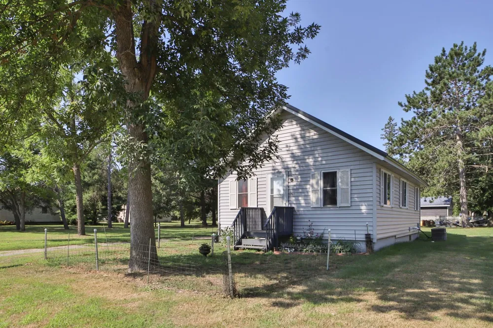 515 SW 2nd Street SW Staples, MN 56479