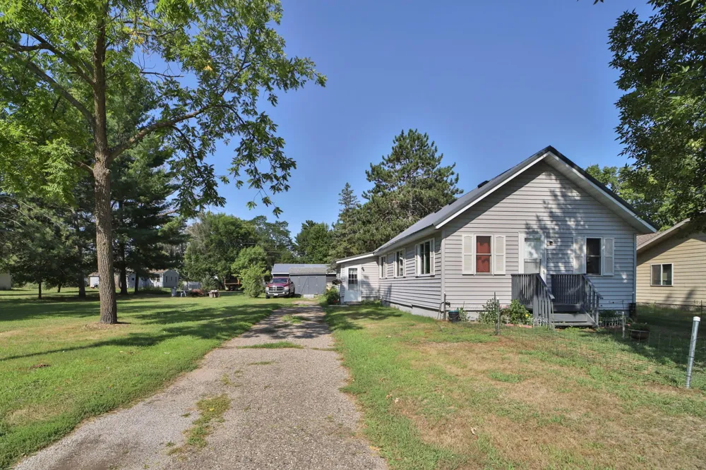 515 SW 2nd Street SW Staples, MN 56479