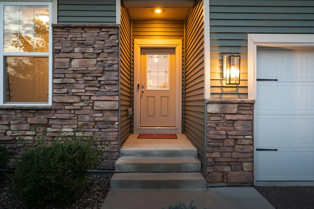 13690 Applewood Trail Rosemount, MN 55068