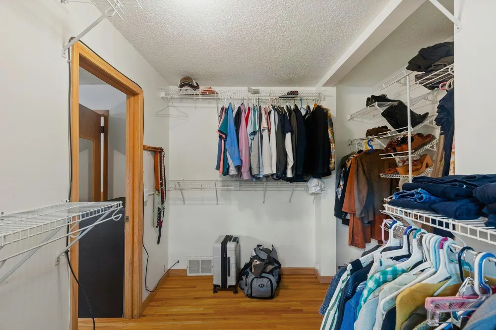 6334 Pleasant Avenue Richfield, MN 55423