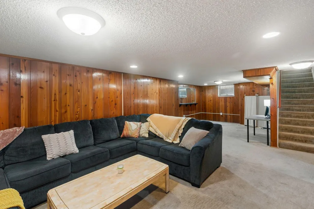 6334 Pleasant Avenue Richfield, MN 55423