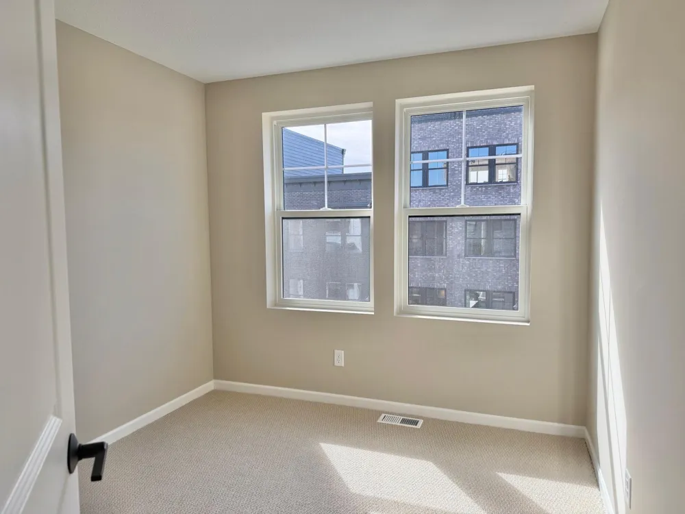 838 Woodlawn Avenue Saint Paul, MN 55116