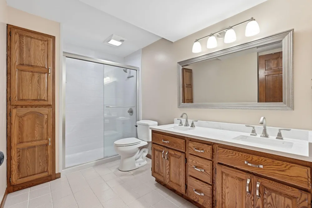 1316 Summit Oaks Drive Burnsville, MN 55337