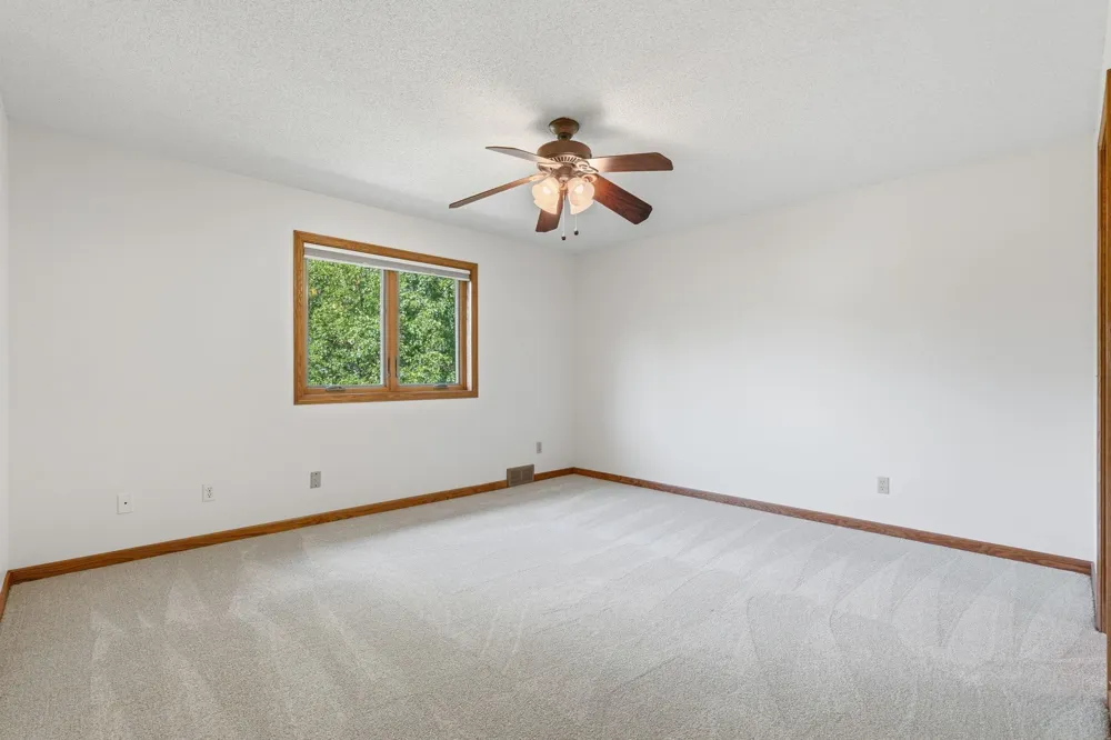 1316 Summit Oaks Drive Burnsville, MN 55337