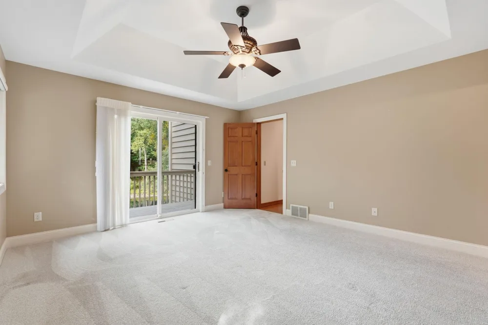 1316 Summit Oaks Drive Burnsville, MN 55337