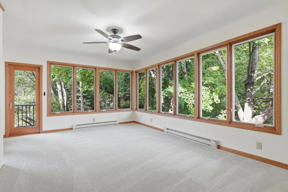 1316 Summit Oaks Drive Burnsville, MN 55337