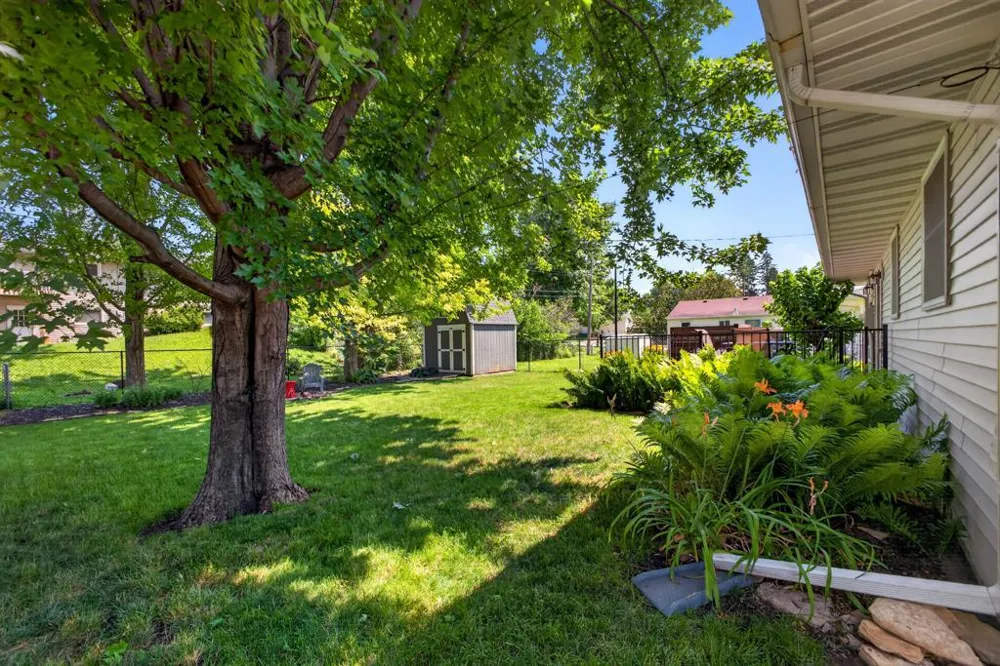 2117 18 1/2 STREET NW Rochester, MN 55901