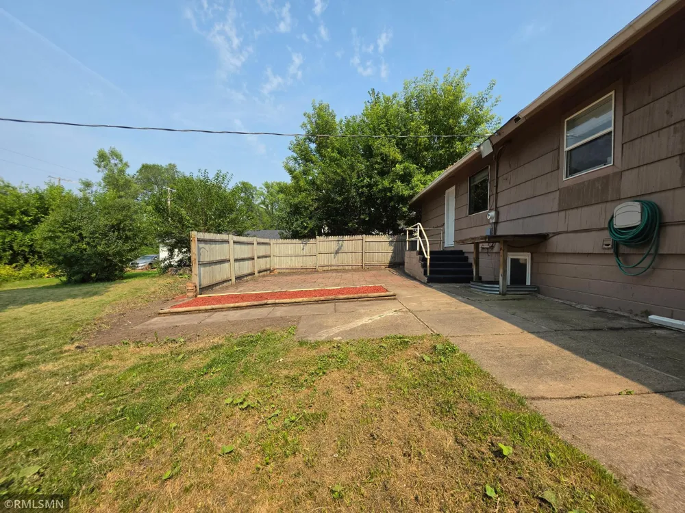 1306 Woodhill Road Burnsville, MN 55337