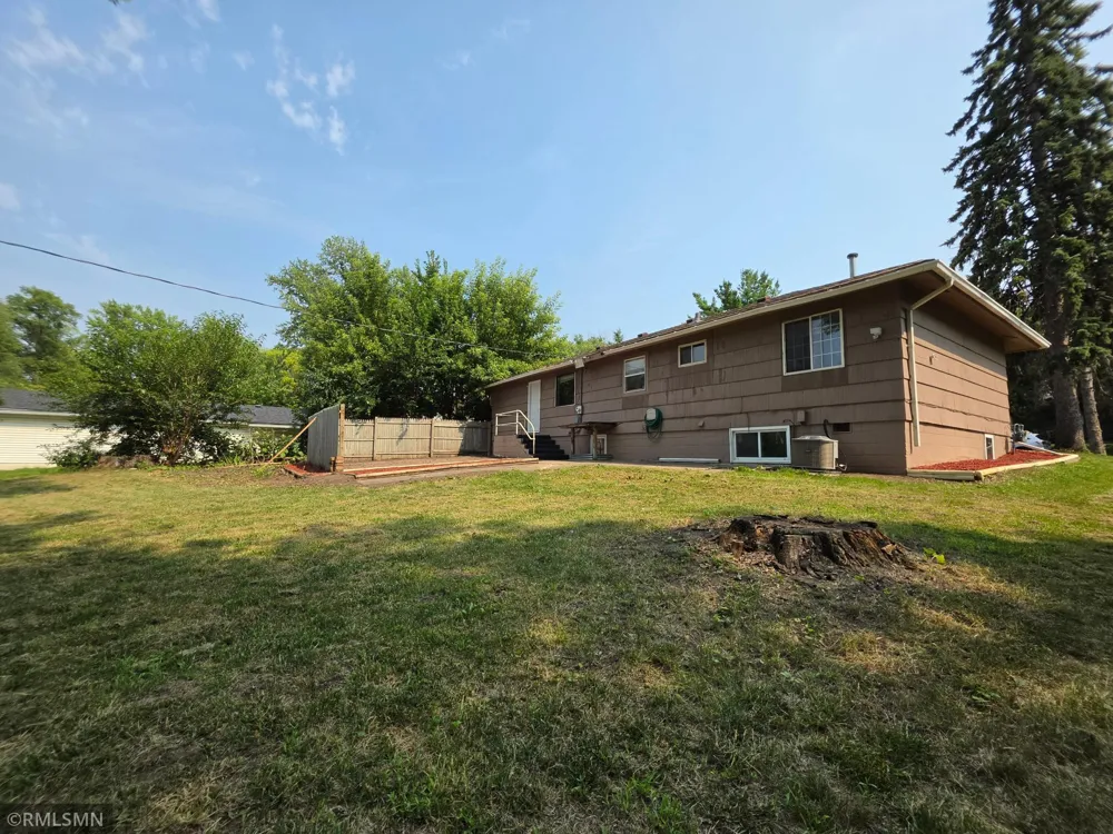1306 Woodhill Road Burnsville, MN 55337