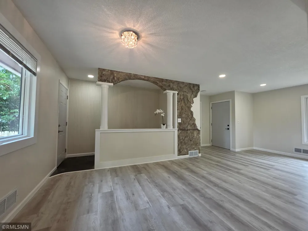 1306 Woodhill Road Burnsville, MN 55337