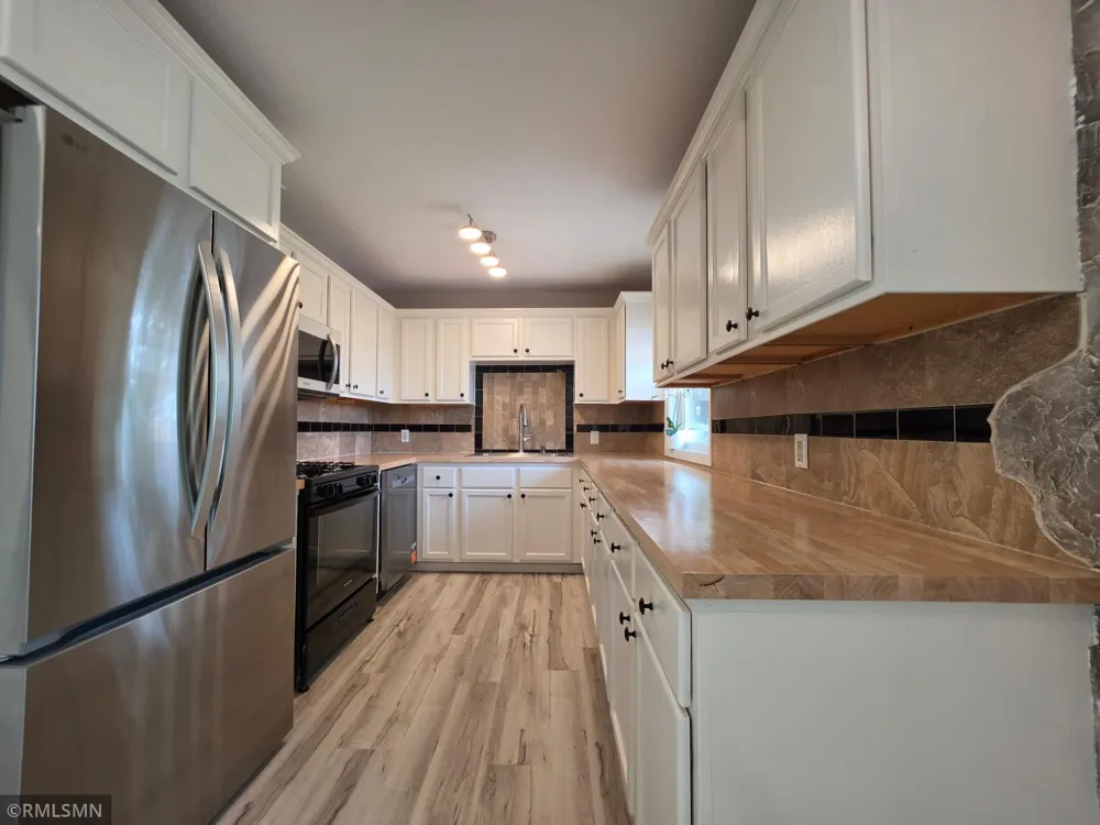 1306 Woodhill Road Burnsville, MN 55337