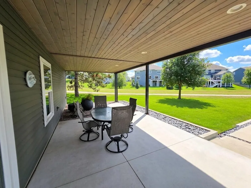 1305 Interlachen Drive Eagan, MN 55123