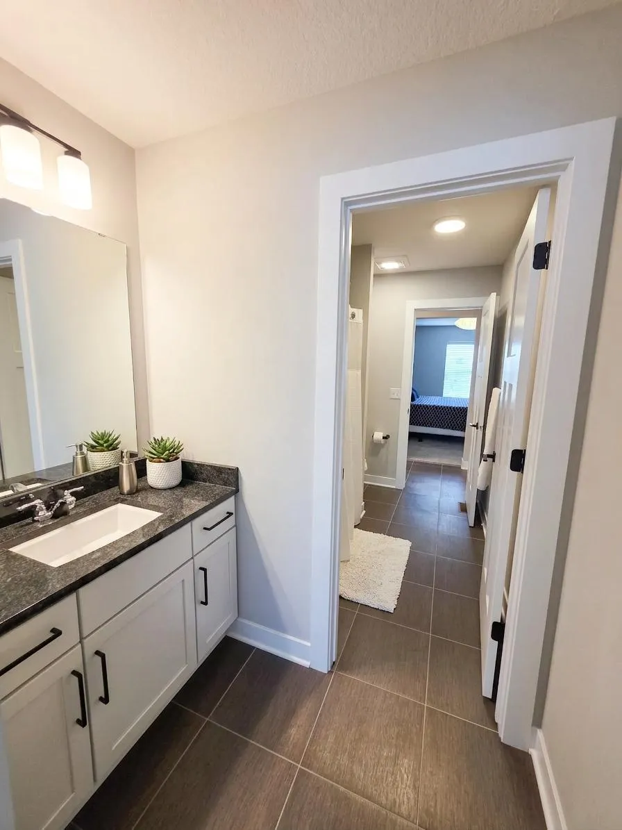 1305 Interlachen Drive Eagan, MN 55123