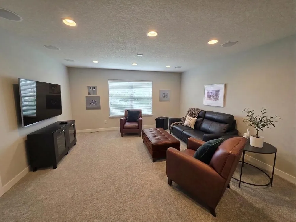 1305 Interlachen Drive Eagan, MN 55123