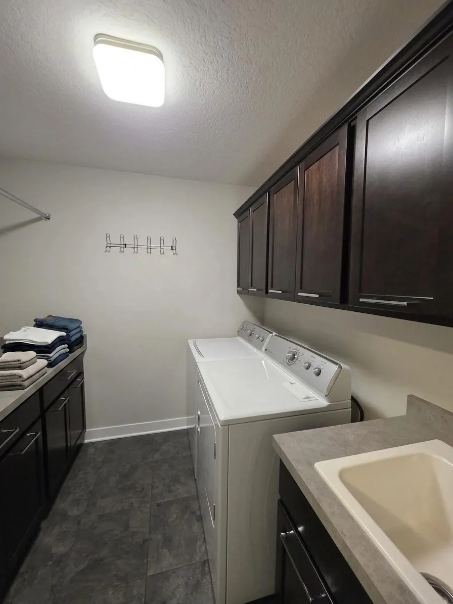 1305 Interlachen Drive Eagan, MN 55123
