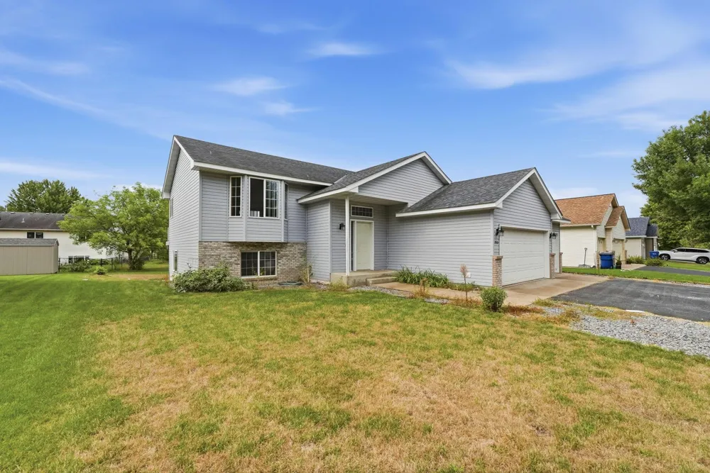2910 Crescent Ridge Trail Saint Cloud, MN 56301