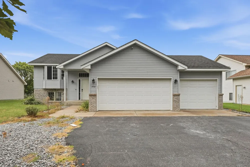 2910 Crescent Ridge Trail Saint Cloud, MN 56301