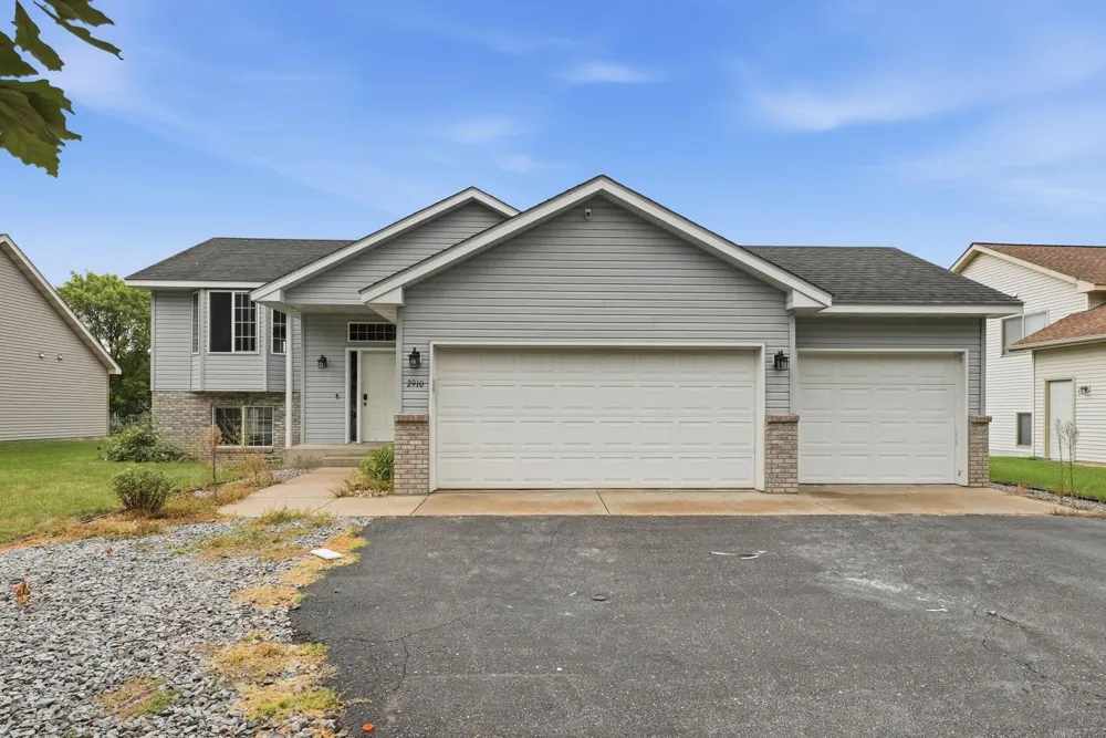 2910 Crescent Ridge Trail Saint Cloud, MN 56301