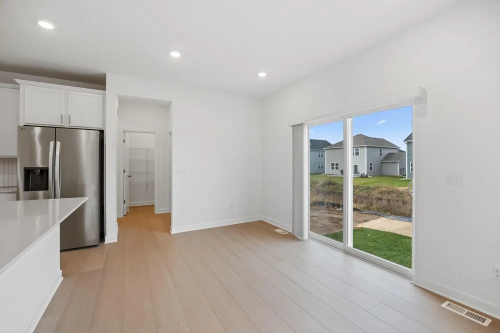 18318 Gladiator Drive Lakeville, MN 55044
