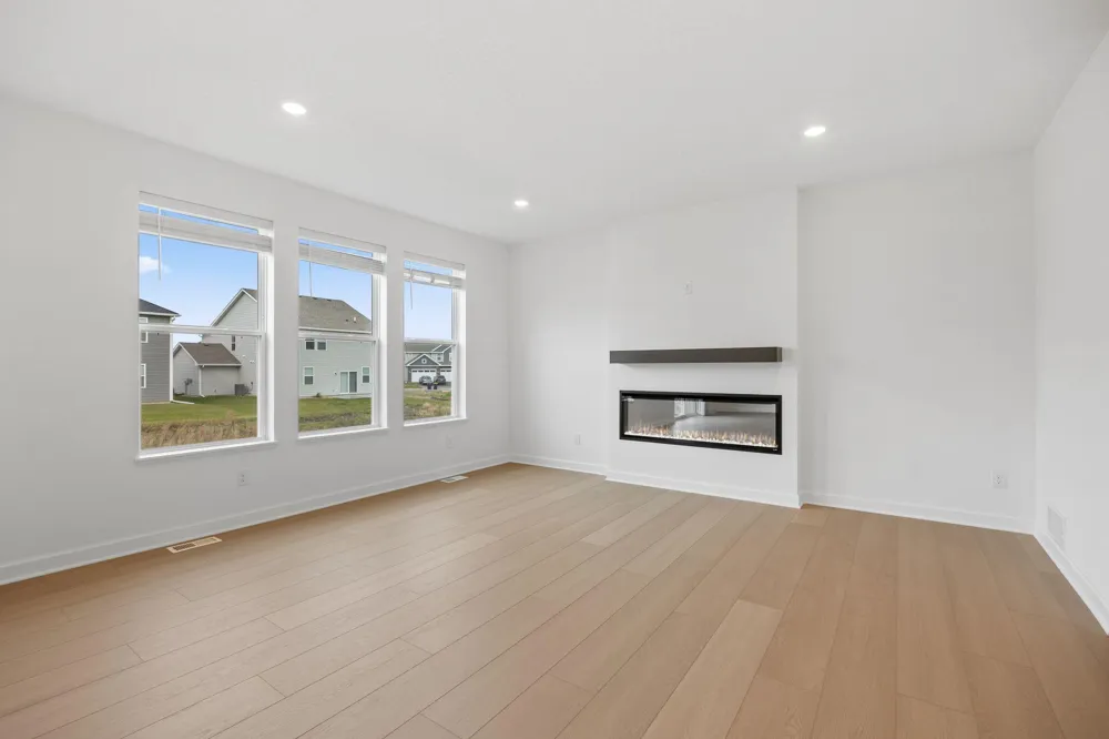 18318 Gladiator Drive Lakeville, MN 55044