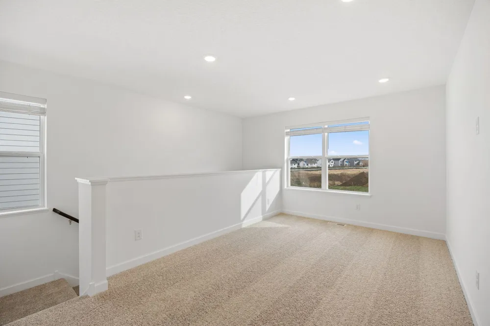 18318 Gladiator Drive Lakeville, MN 55044