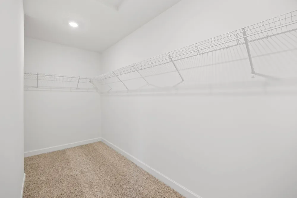 18318 Gladiator Drive Lakeville, MN 55044