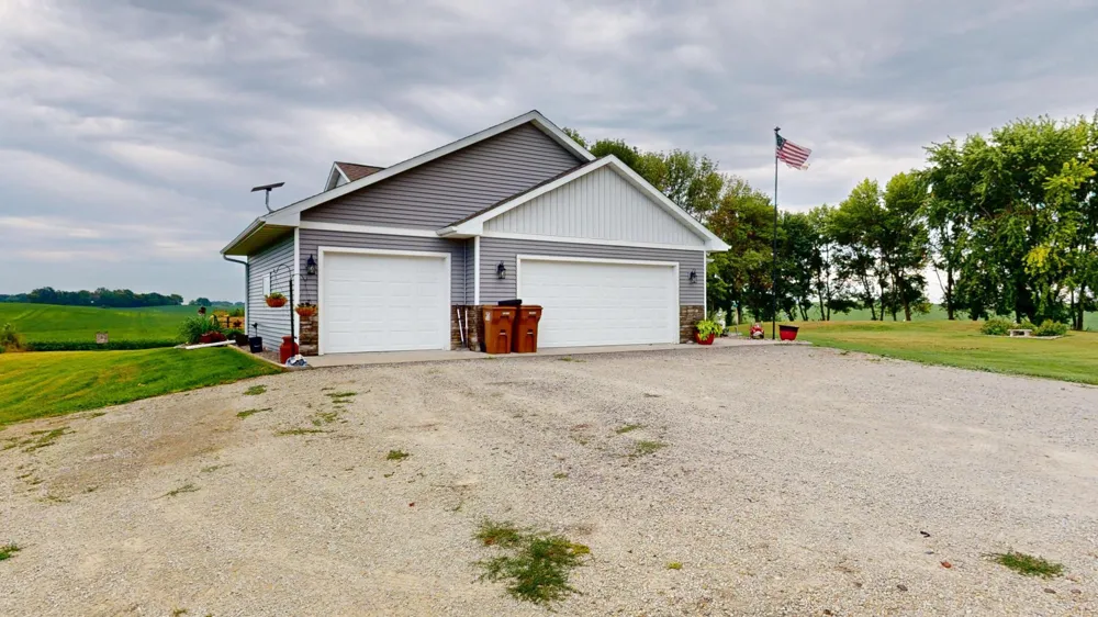10479 92nd Avenue SW New Richland, MN 56072