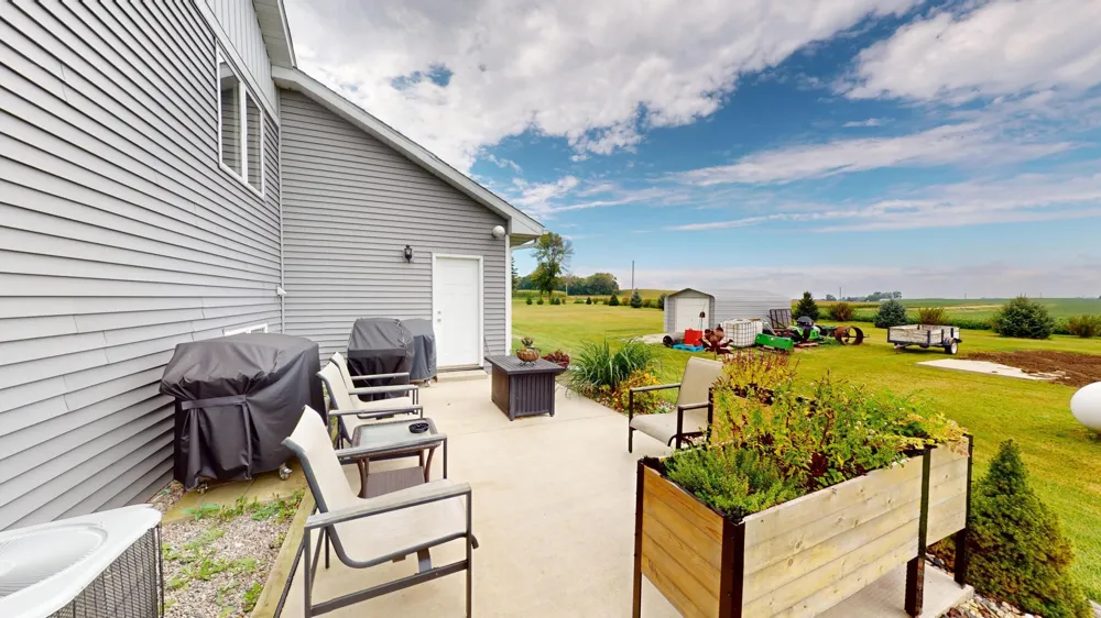 10479 92nd Avenue SW New Richland, MN 56072