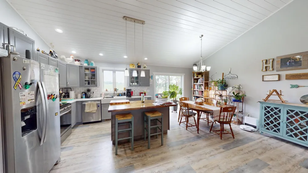 10479 92nd Avenue SW New Richland, MN 56072